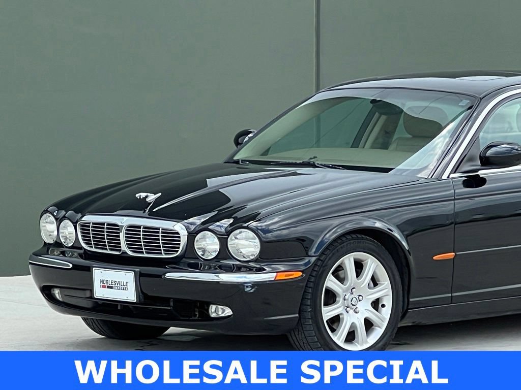 Used 2005 Jaguar XJ8 RWD image 12