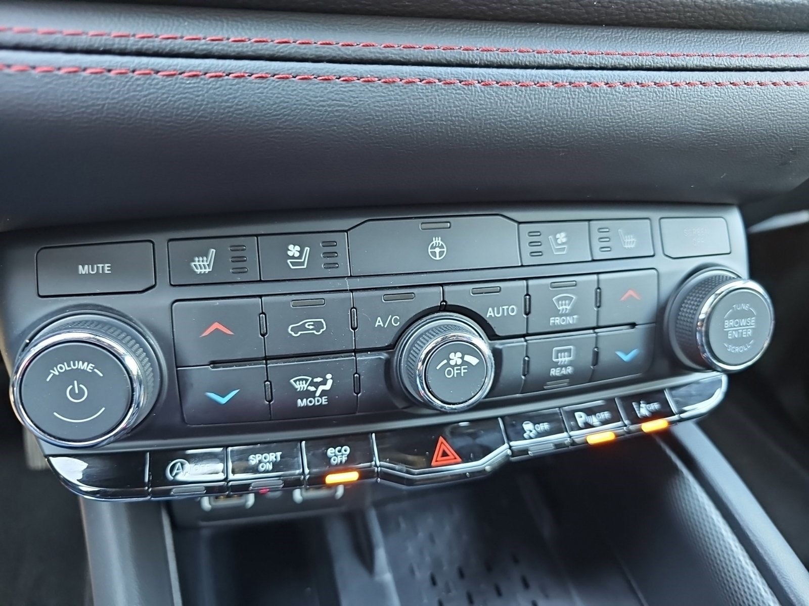 Used 2025 Dodge Durango GT AWD/4WD image 21
