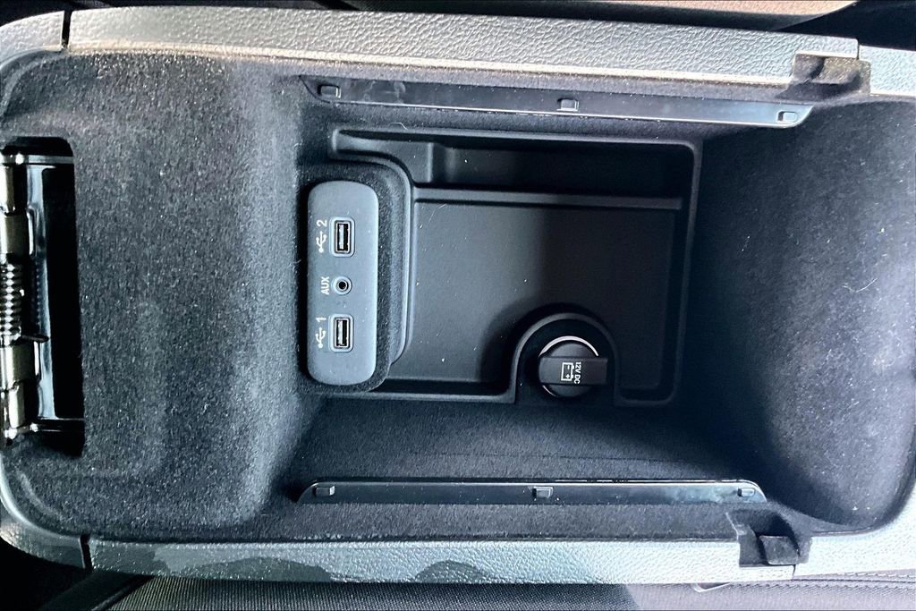 Used 2023 Dodge Charger Scat Pack w/ Navigation & Travel Group image 16