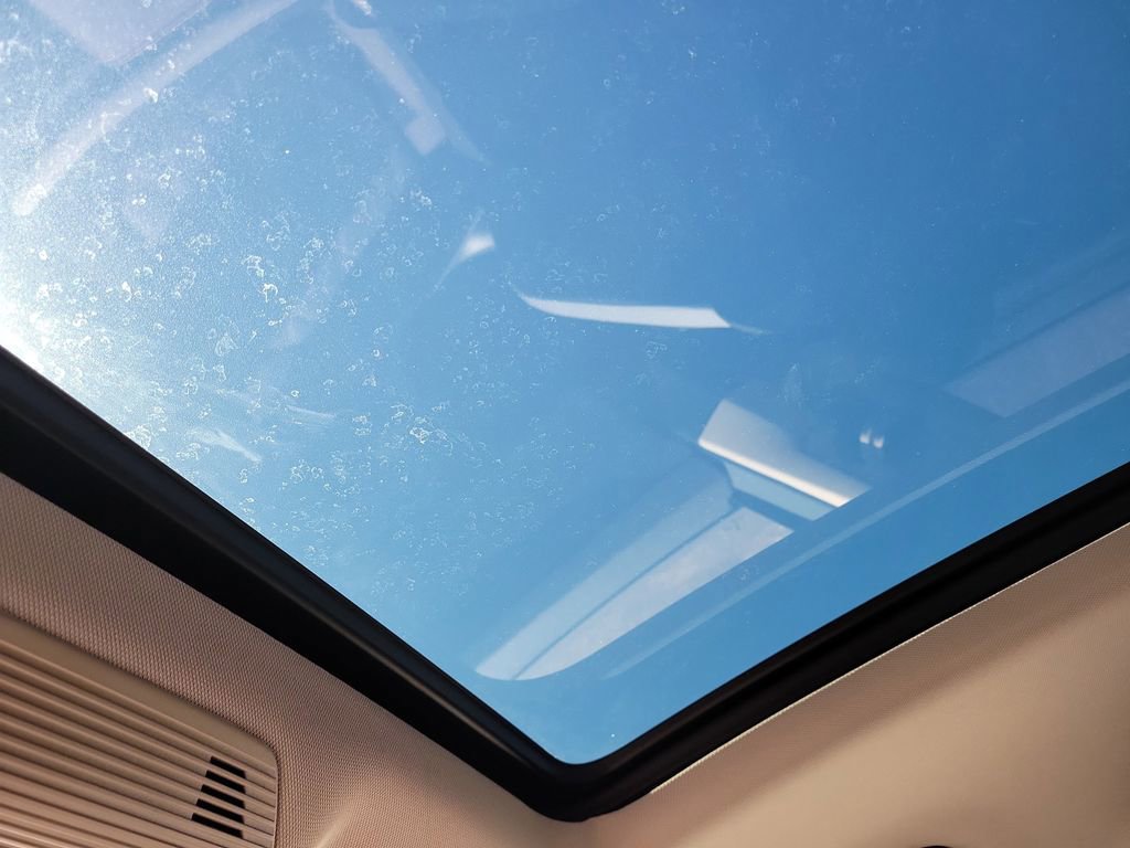 Certified 2025 Volkswagen Atlas Peak Edition SE AWD/4WD image 34