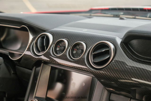 Used 2020 Ford Mustang Shelby GT500 w/ Carbon Fiber Track Pack image 42