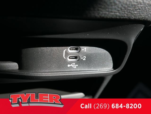 New 2026 Chrysler Pacifica Select FWD image 32