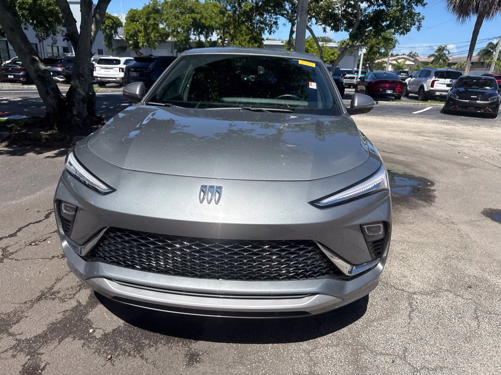 Used 2024 Buick Envista Avenir FWD image 2