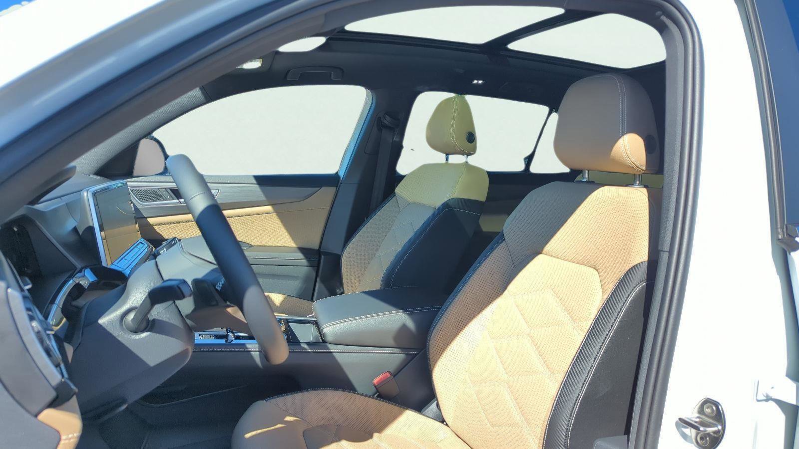 New 2026 Volkswagen Atlas Cross Sport SE image 14
