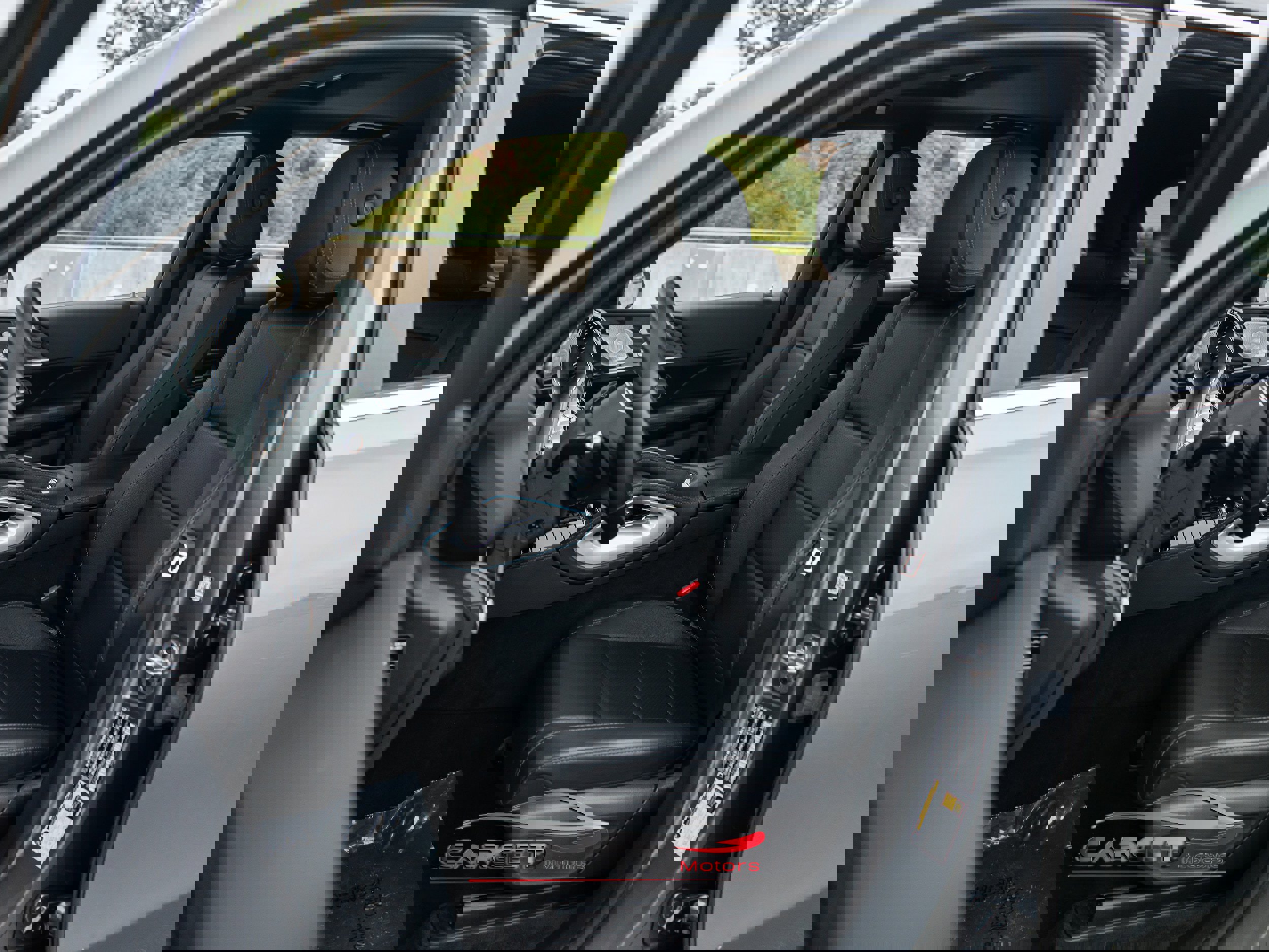 Used 2021 Mercedes-Benz GLE 350 4MATIC w/ Premium Package image 13