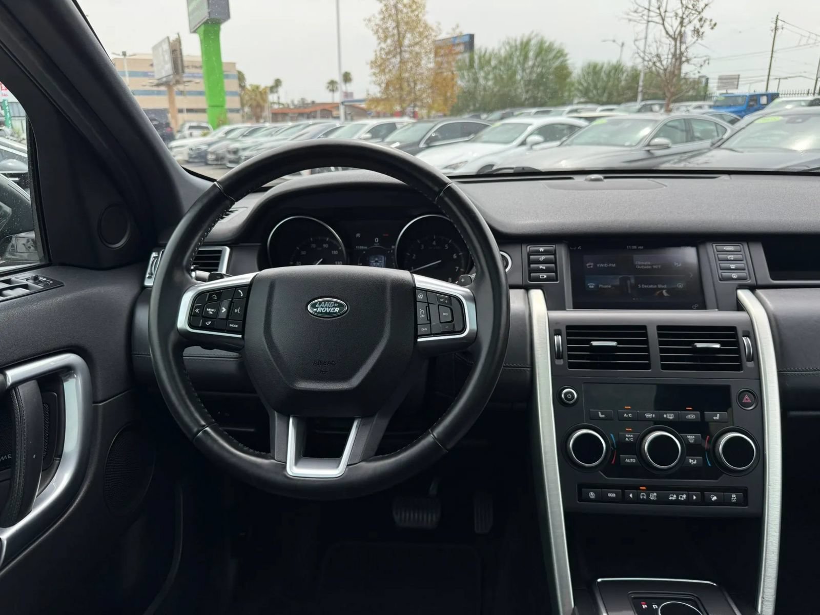 Used 2018 Land Rover Discovery Sport HSE Luxury AWD/4WD image 18