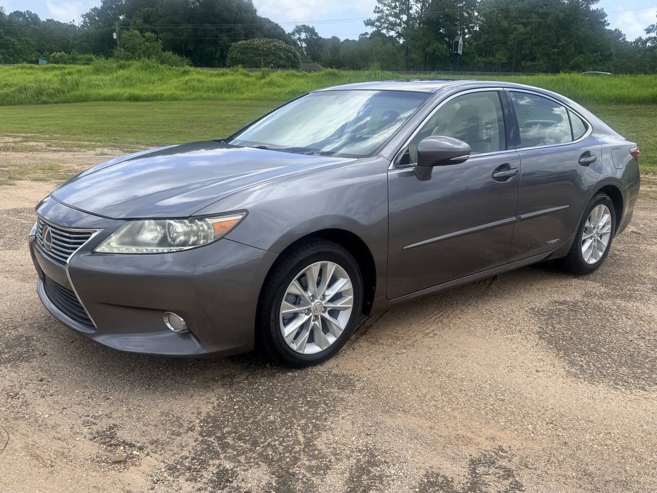 Used 2013 Lexus ES 300h w/ Premium Pkg