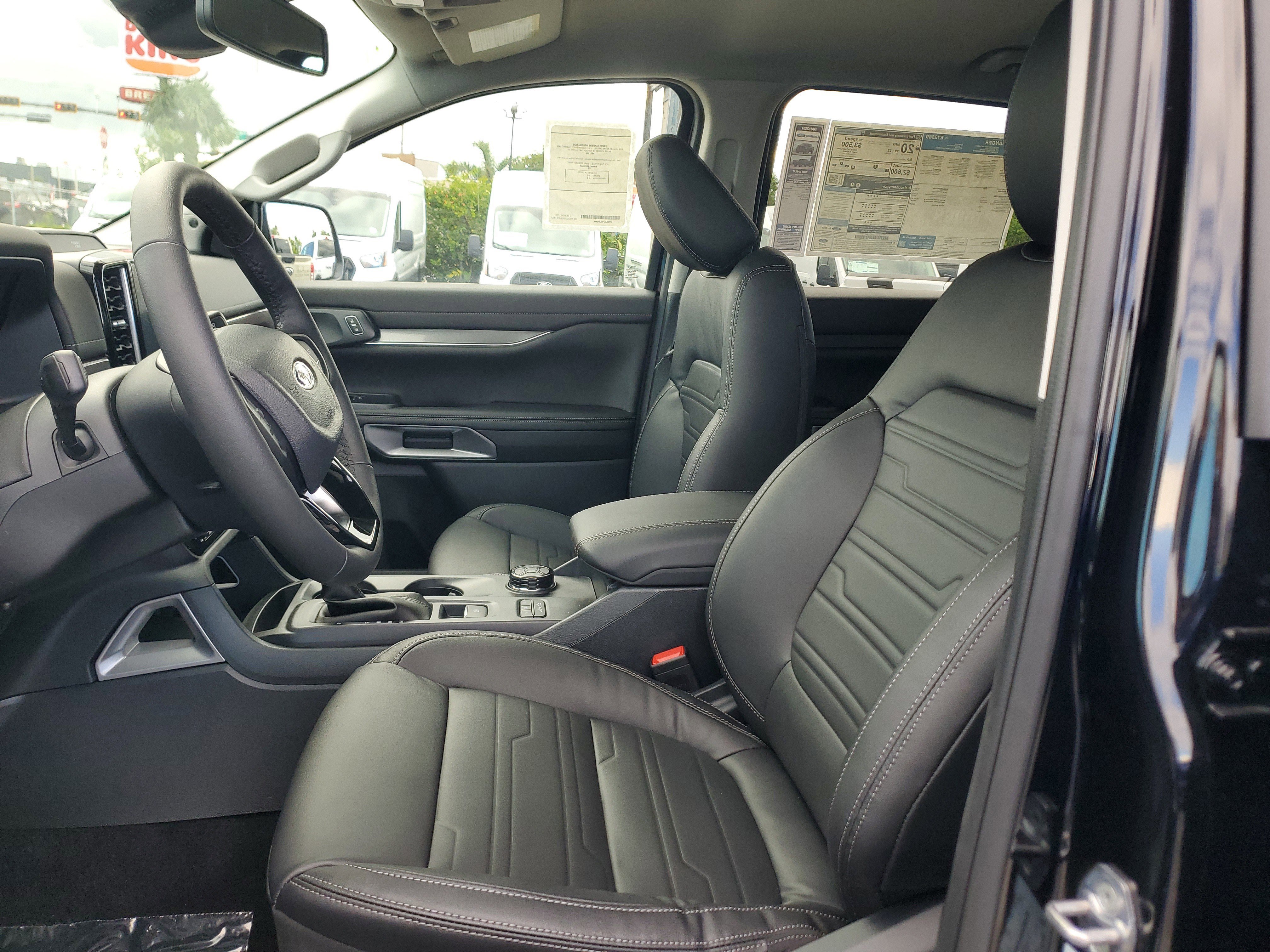 New 2025 Ford Ranger Lariat w/ FX4 Off-Road Package image 10