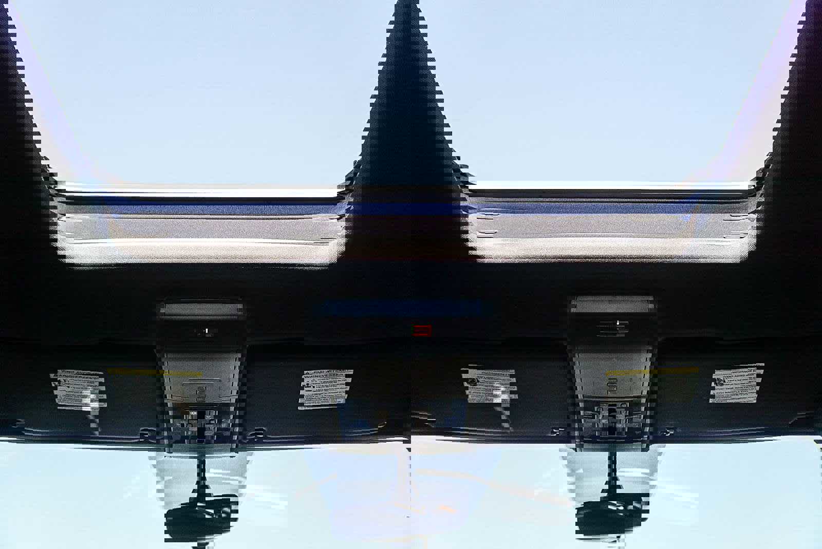 Used 2020 Volkswagen Atlas Cross Sport SE w/ Panoramic Sunroof Package image 12