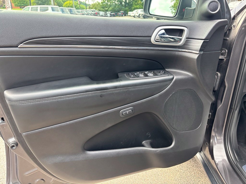 Used 2019 Jeep Grand Cherokee Limited w/ Trailer Tow Group IV AWD/4WD image 21