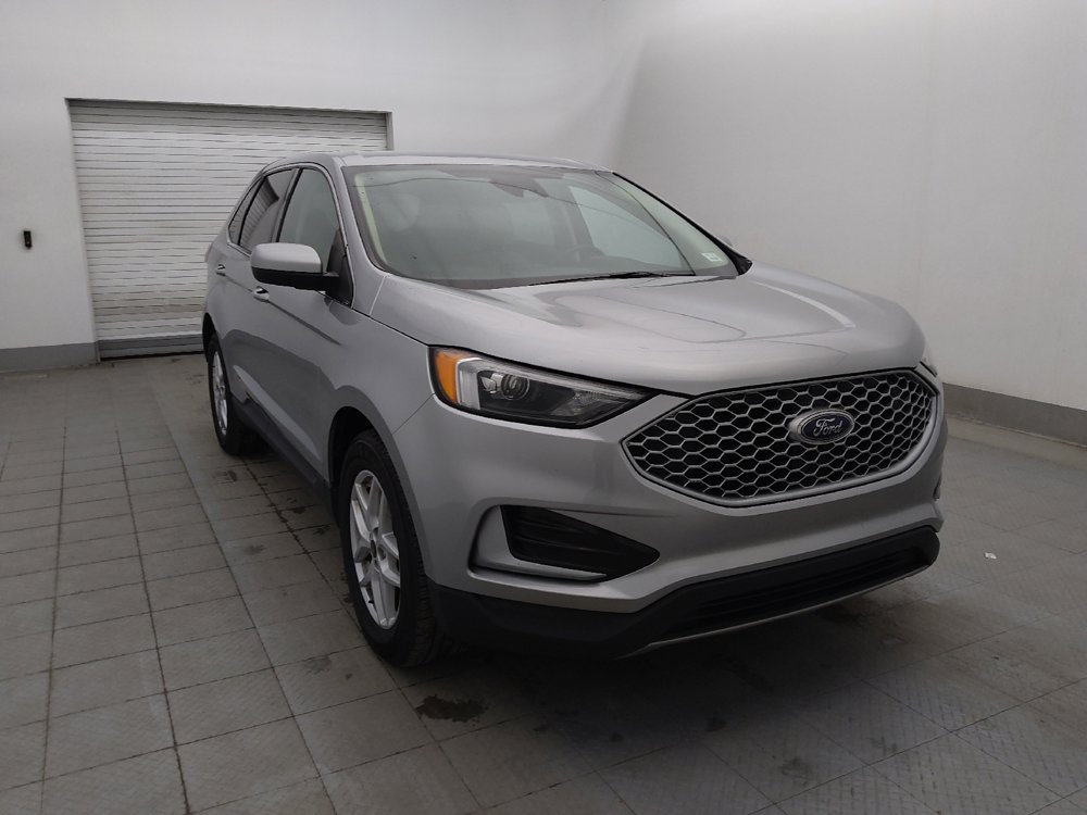 Used 2023 Ford Edge SEL image 13