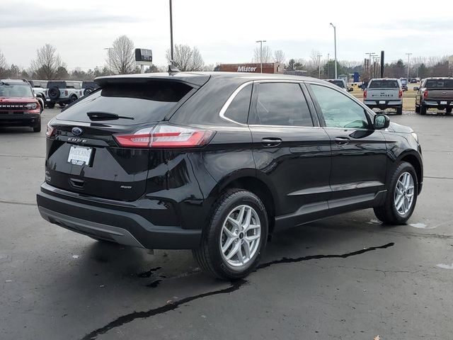 Certified 2024 Ford Edge SEL w/ Convenience Package image 3