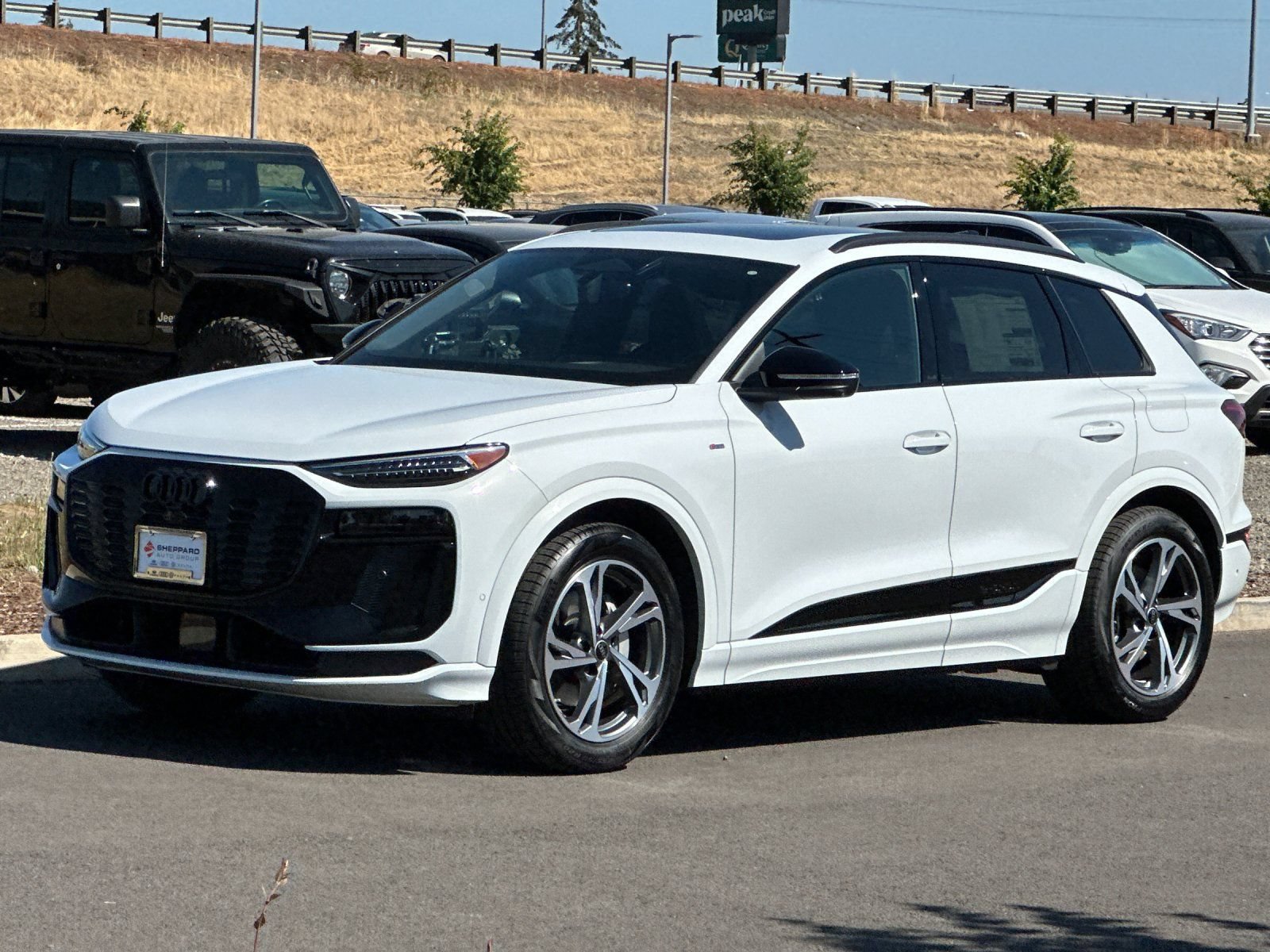 New 2027 Audi Q6 e-tron Premium Plus AWD/4WD image 7