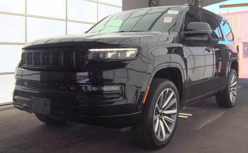 Used 2022 Jeep Grand Wagoneer Series II w/ Convenience Group III AWD/4WD video 1