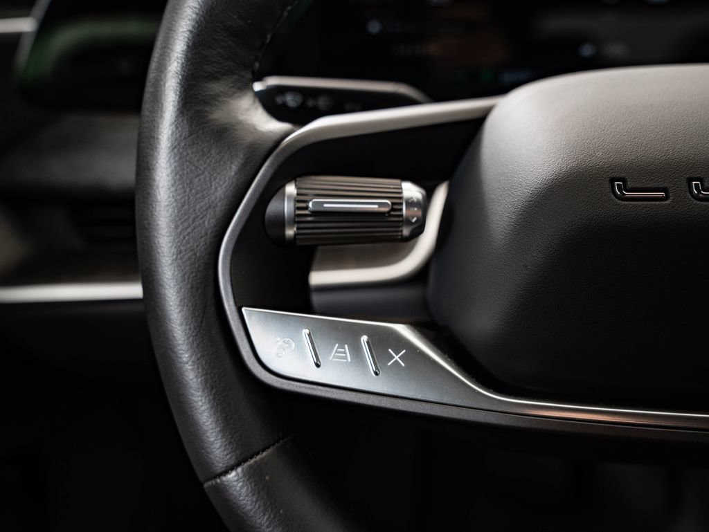 Used 2024 Lucid Air Touring image 28