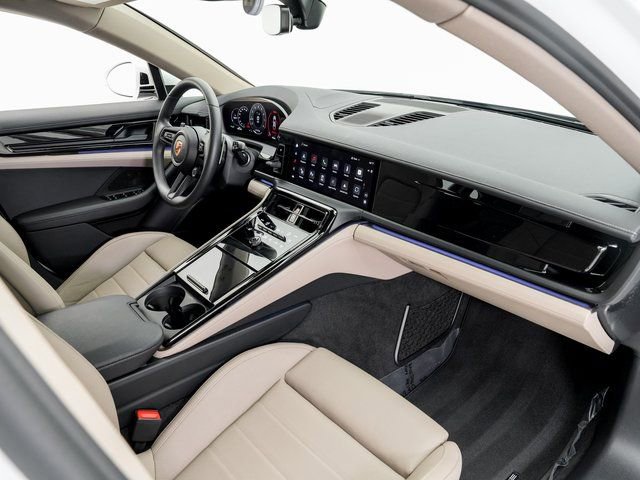 Certified 2025 Porsche Panamera 4 image 22