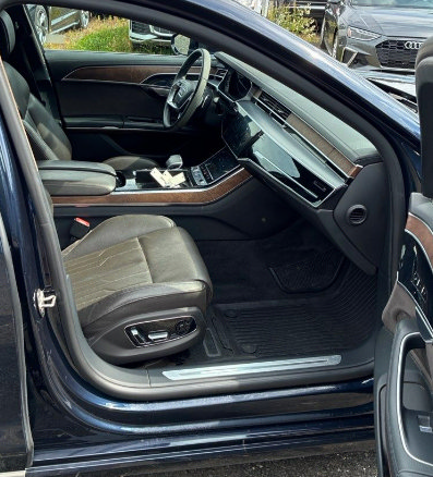 Used 2023 Audi A8 L 3.0T w/ Executive Package AWD/4WD image 9