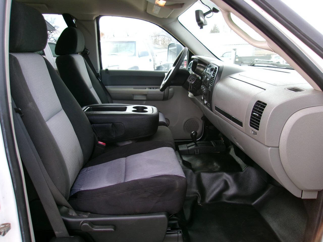 Used 2007 Chevrolet Silverado 2500 W/T w/ LS Package image 11