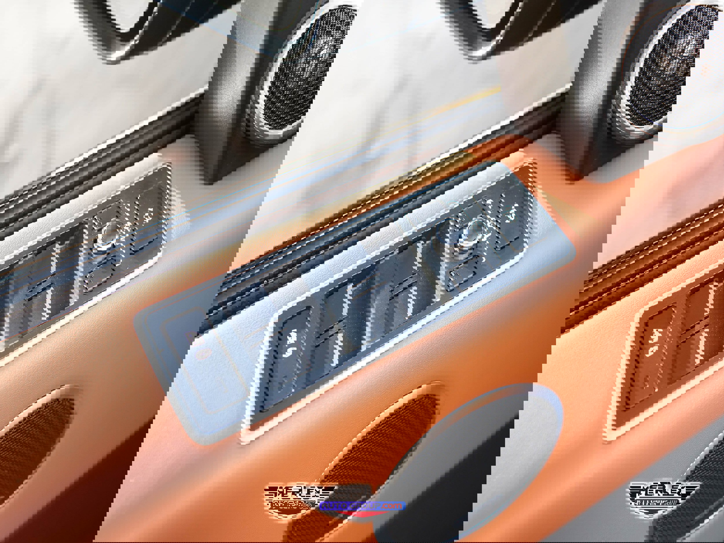 Used 2017 Land Rover Range Rover Autobiography image 45