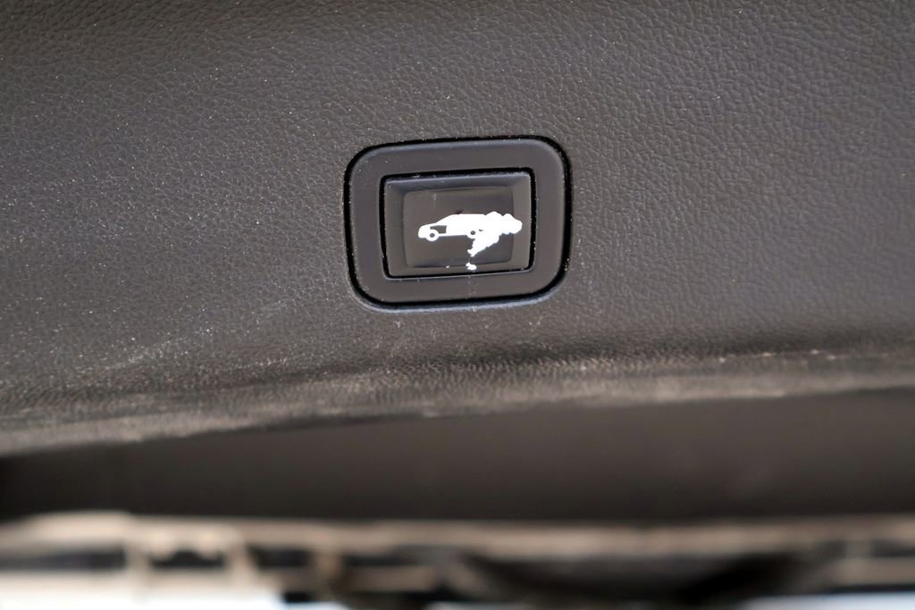 Used 2021 Chevrolet Tahoe LT w/ LT Signature Package RWD image 13