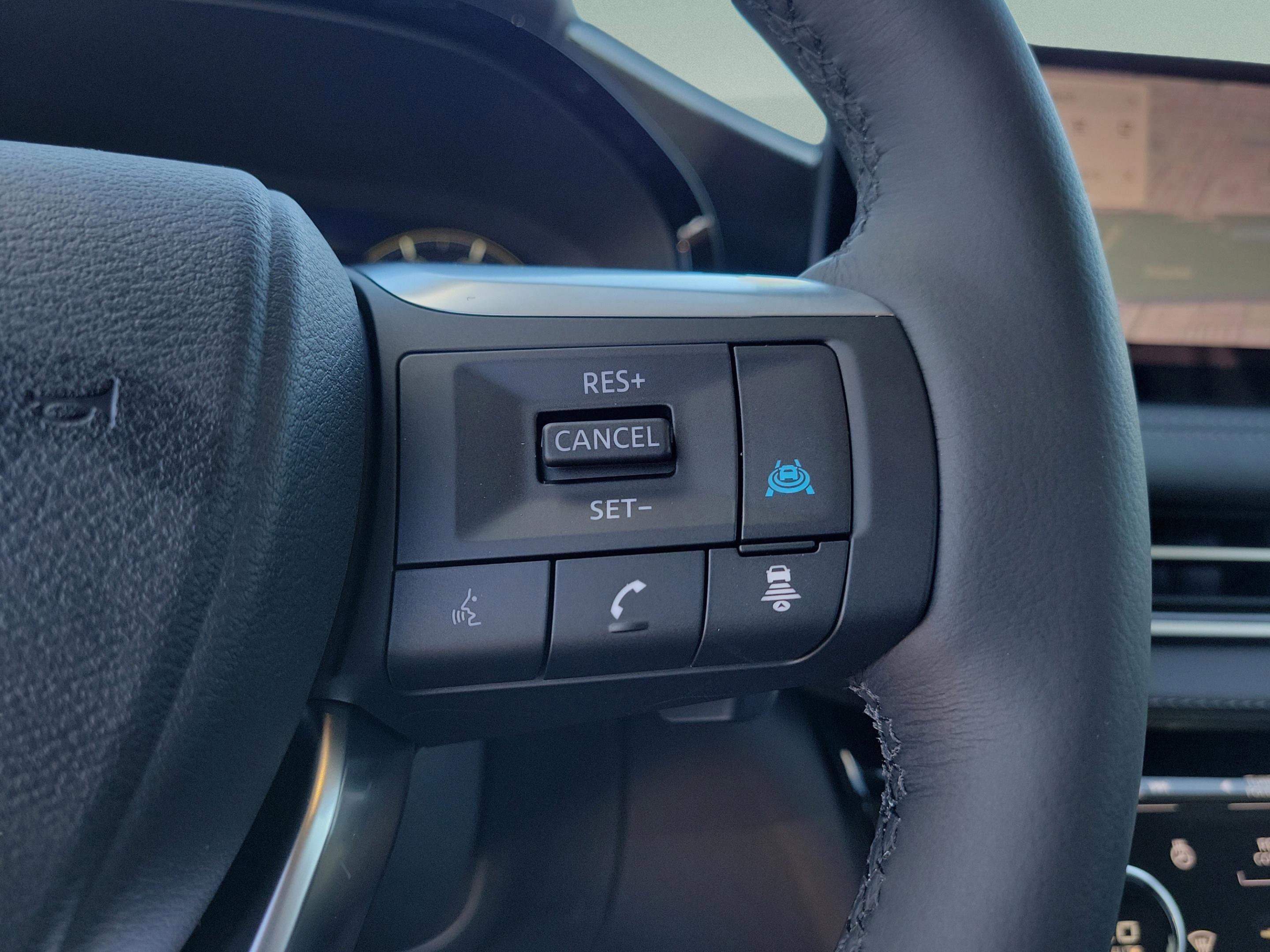 New 2026 INFINITI QX60 Luxe w/ Family Package image 15