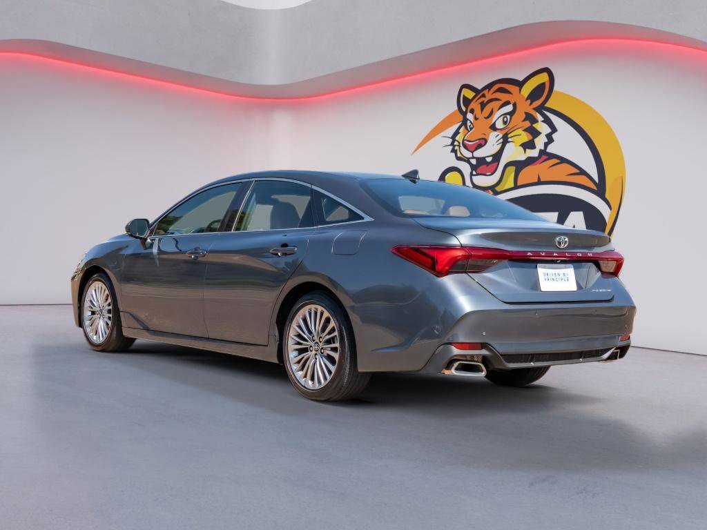 Used 2019 Toyota Avalon Limited w/ Advanced Safety Package image 7