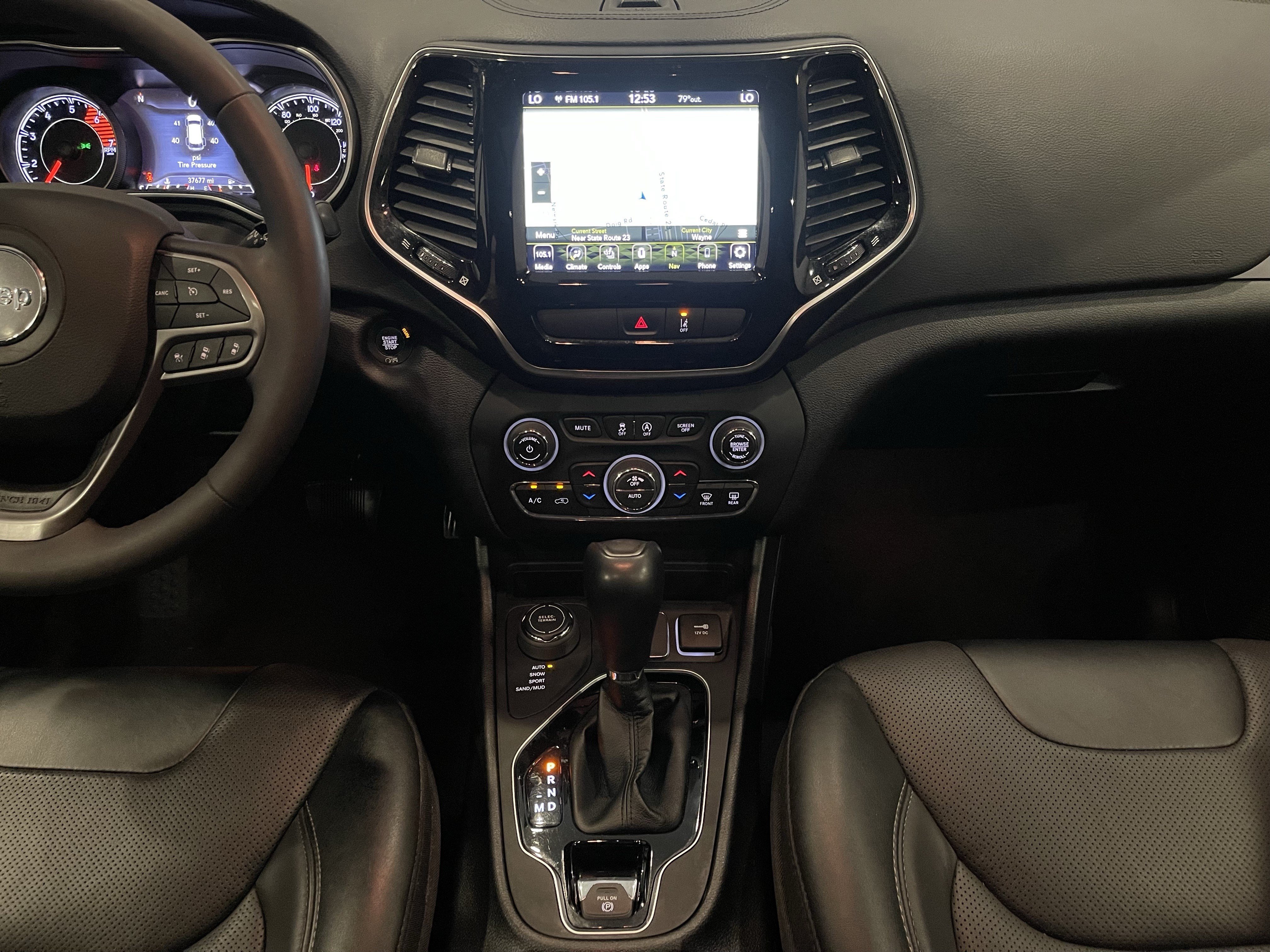 Used 2022 Jeep Cherokee Limited w/ Elite Package AWD/4WD image 17