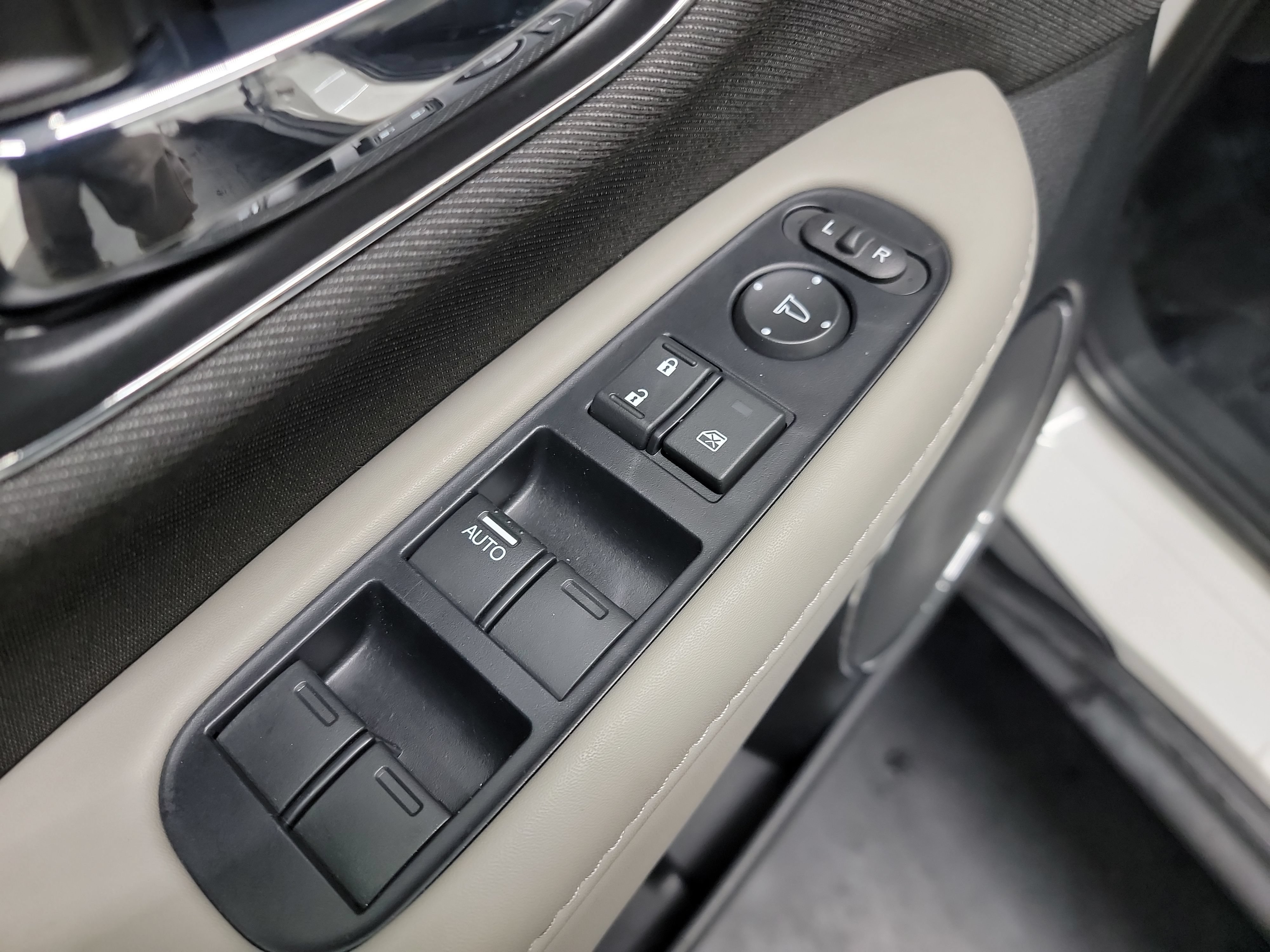 Used 2020 Honda HR-V EX image 14