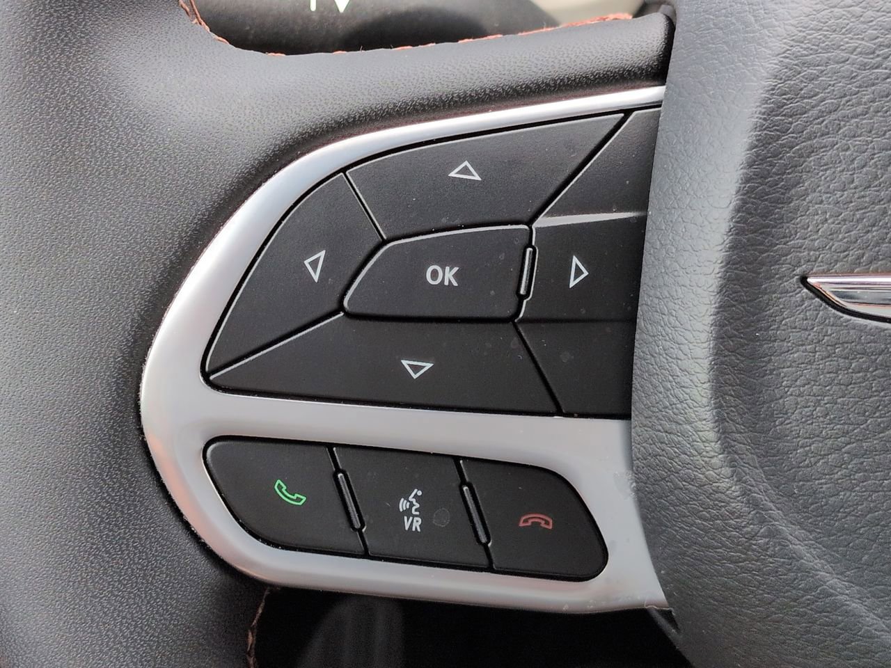 Used 2024 Chrysler Pacifica Pinnacle AWD/4WD image 27