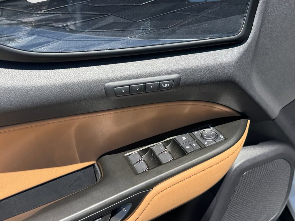 Used 2024 Lexus NX 250 FWD image 14