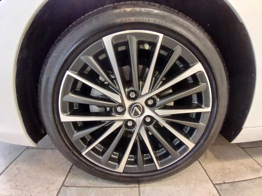 Used 2023 Lexus ES 250 w/ Premium Package image 32