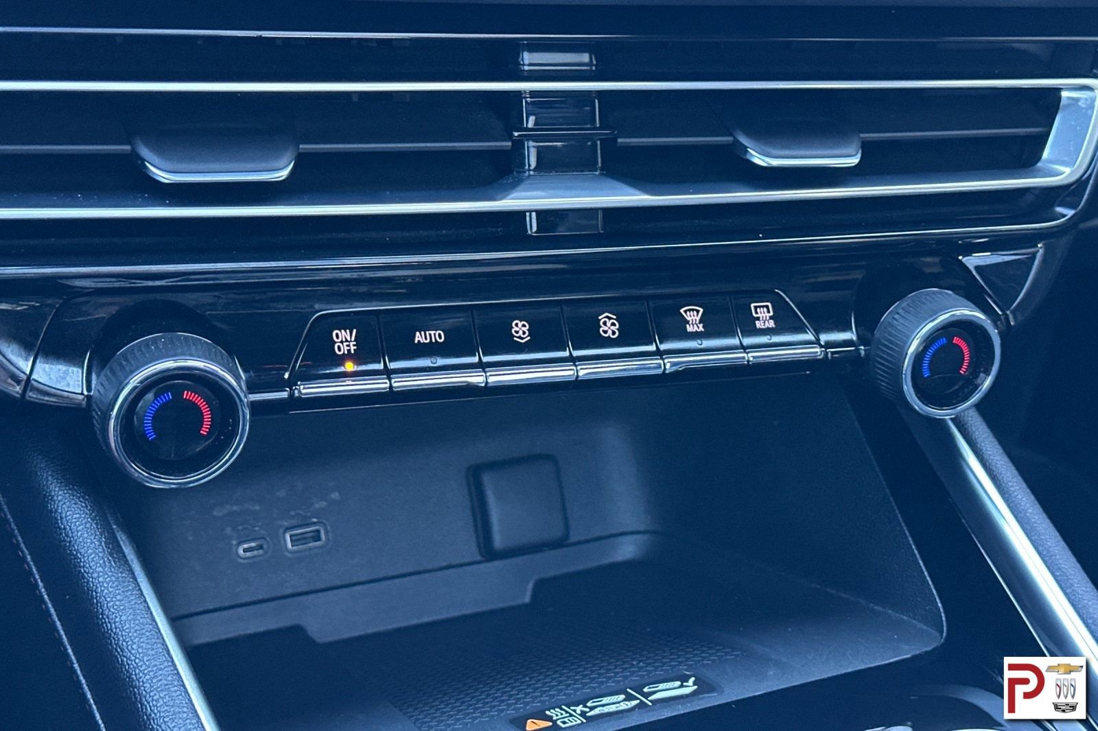 Certified 2024 Chevrolet Traverse RS image 24