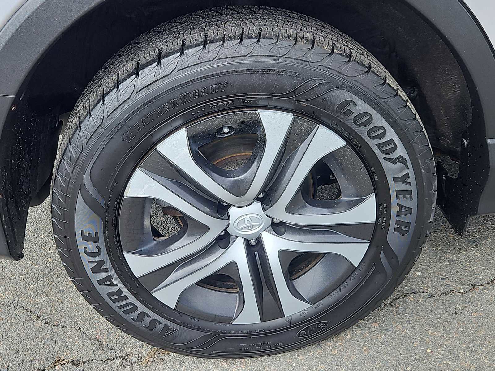 Used 2016 Toyota RAV4 LE image 9