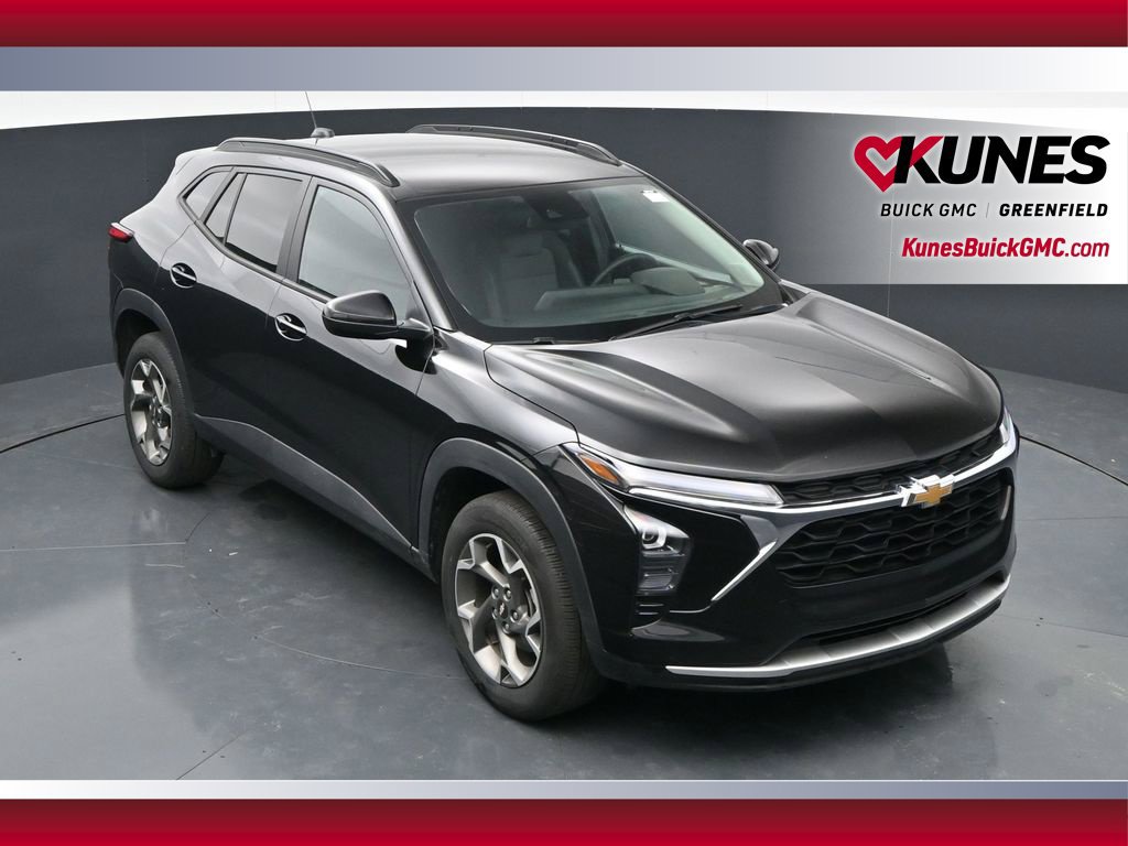 Used 2025 Chevrolet Trax LT w/ LT Convenience Package FWD image 34