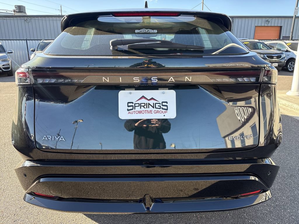 Used 2024 Nissan Ariya FWD image 4