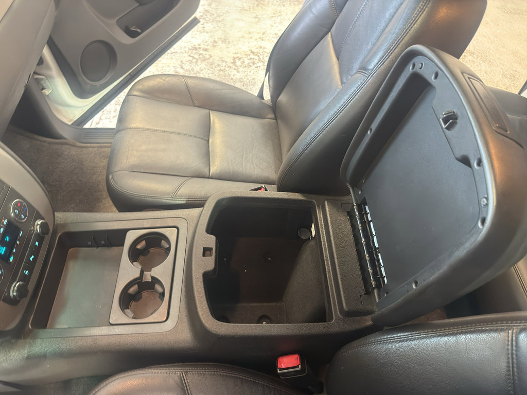 Used 2011 Chevrolet Avalanche LT w/ Luxury Package image 17