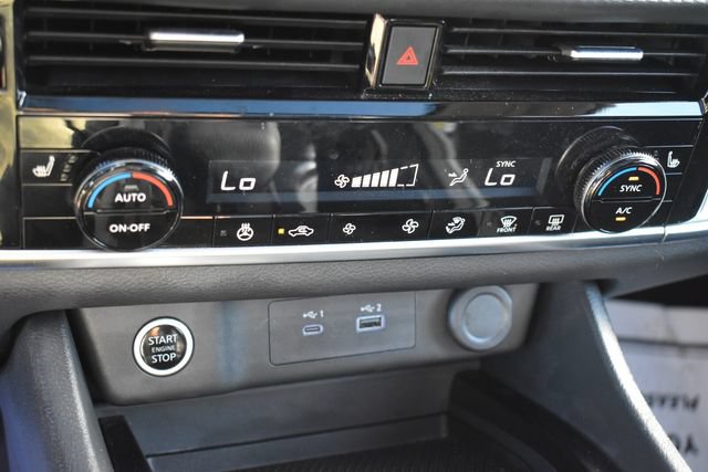 Used 2023 Nissan Rogue SV AWD/4WD image 31
