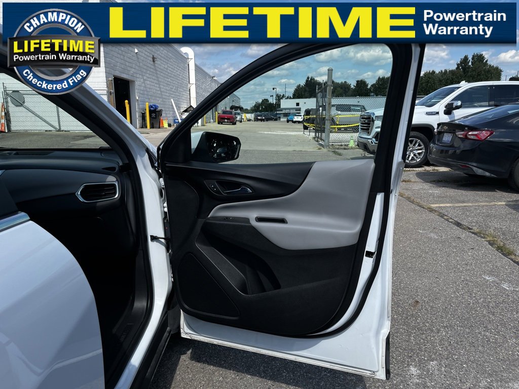 Used 2021 Chevrolet Equinox LT image 26
