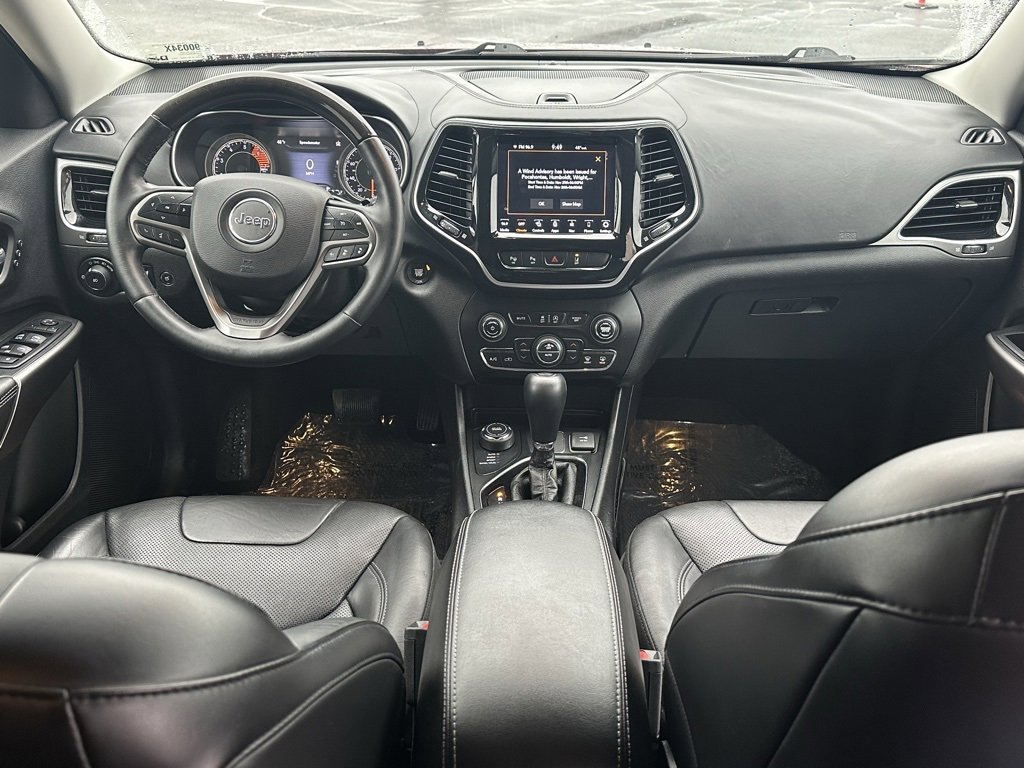 Used 2019 Jeep Cherokee Overland w/ Technology Group image 18