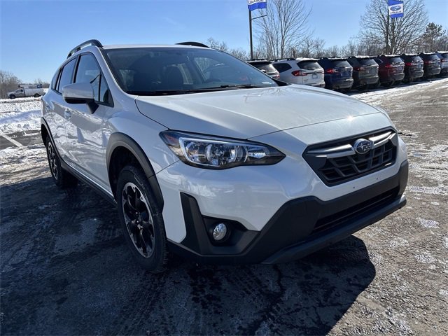 Used 2023 Subaru Crosstrek 2.0i Premium image 2