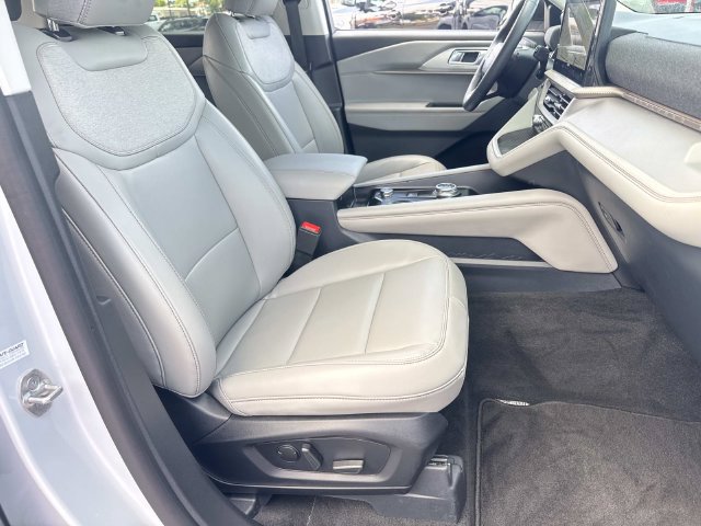 New 2026 Ford Explorer Active w/ Active Comfort Package RWD image 11