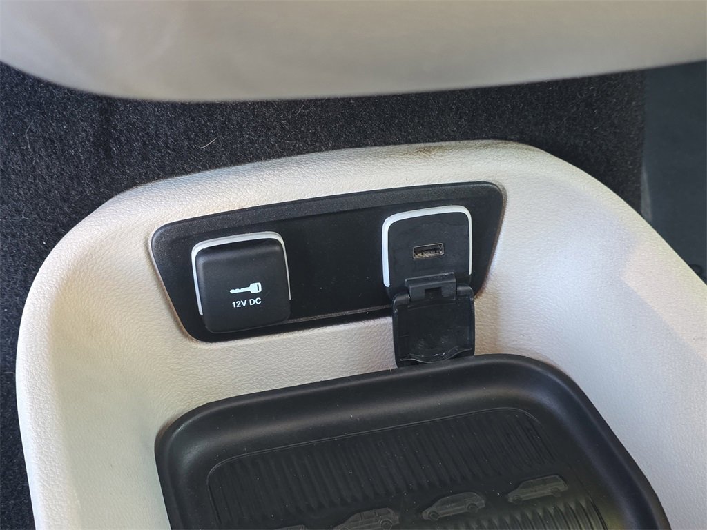 Used 2018 Chrysler Pacifica Touring Plus image 26