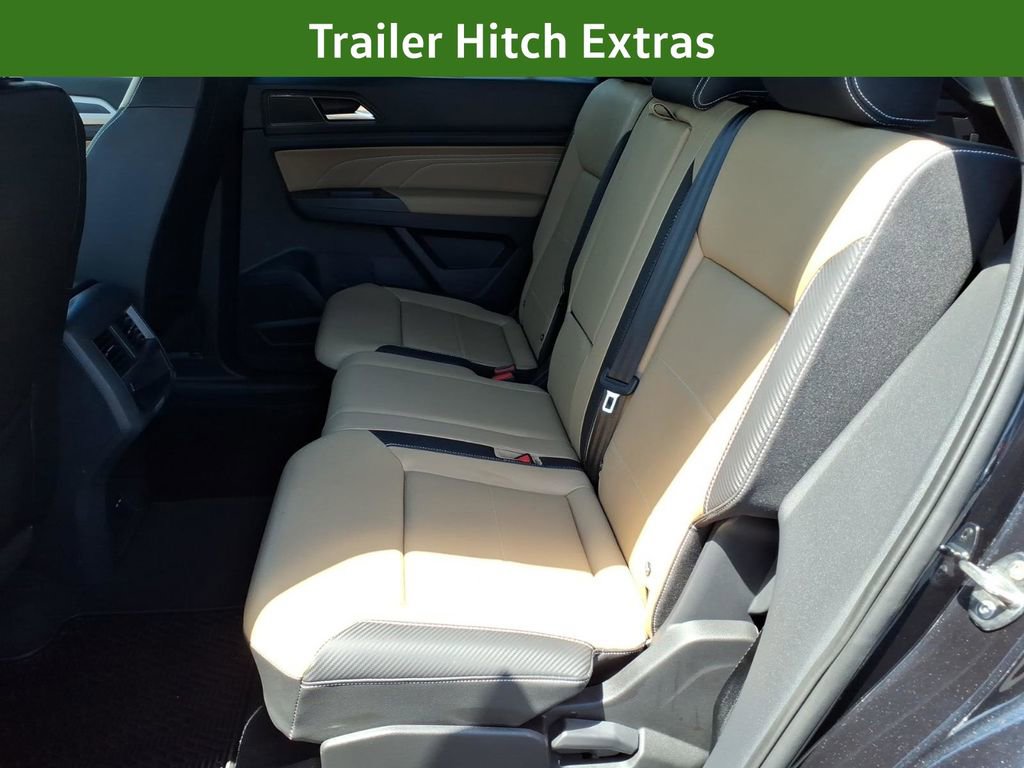 Used 2023 Volkswagen Atlas Cross Sport SE w/ Black Wheel Package AWD/4WD image 16