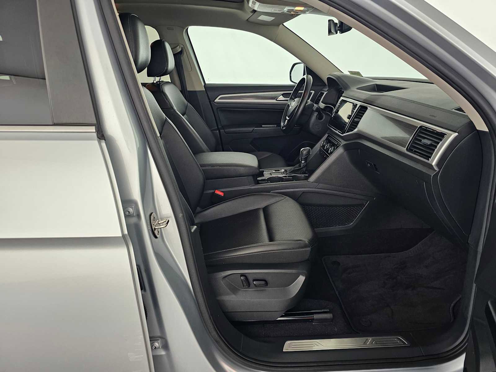 Used 2019 Volkswagen Atlas SEL FWD image 10