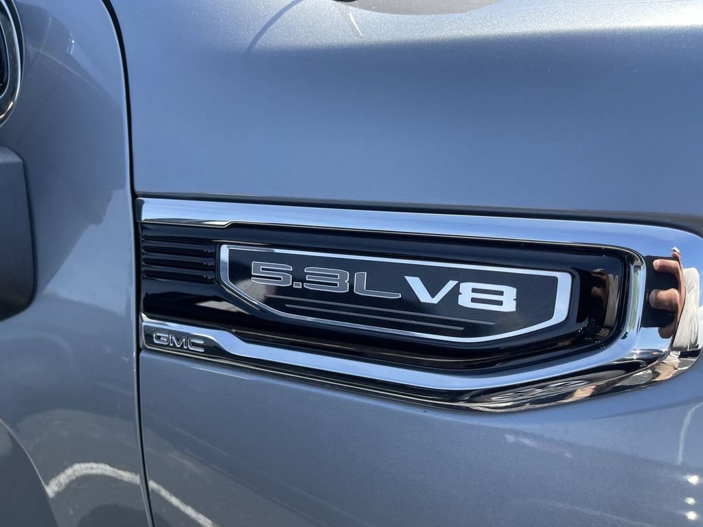 Used 2025 GMC Sierra 1500 SLT AWD/4WD image 3
