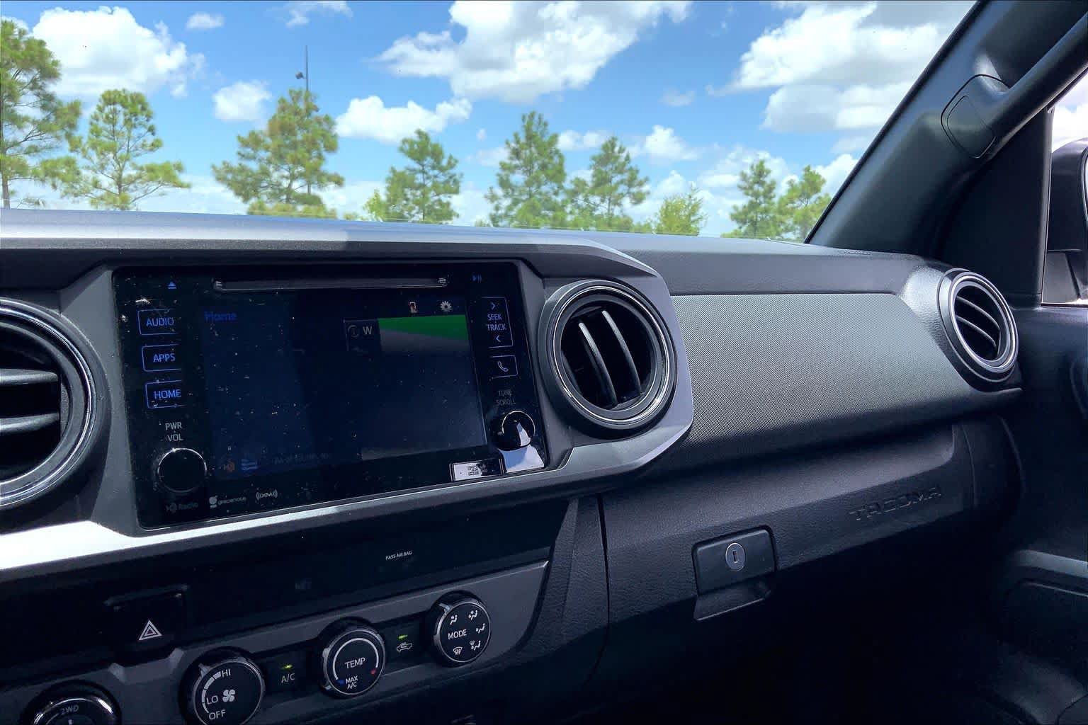 Used 2019 Toyota Tacoma TRD Sport w/ Technology Package AWD/4WD image 35