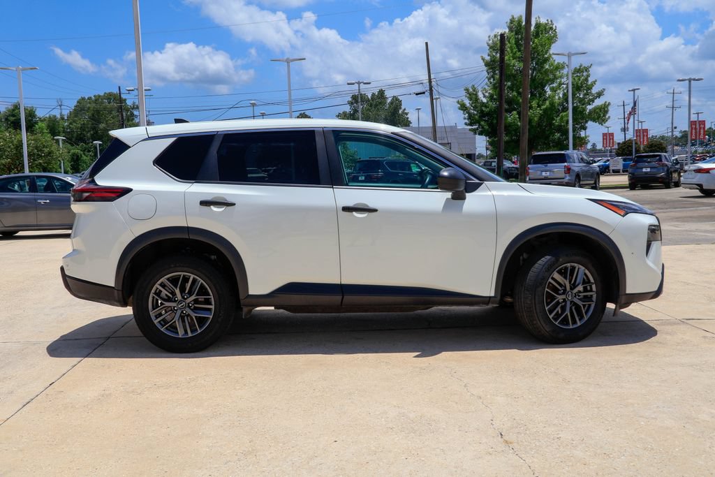 Used 2024 Nissan Rogue S FWD image 21
