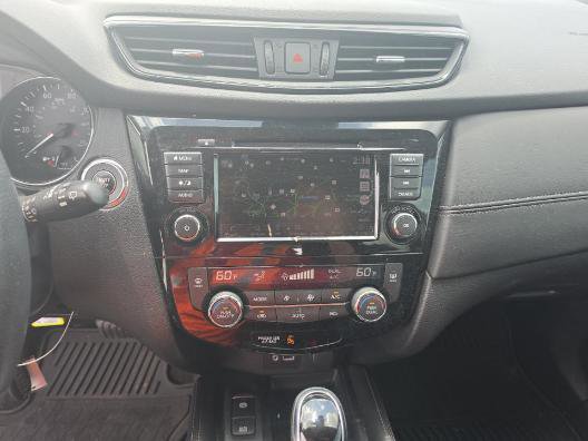 Used 2019 Nissan Rogue SL w/ Premium Package FWD image 10