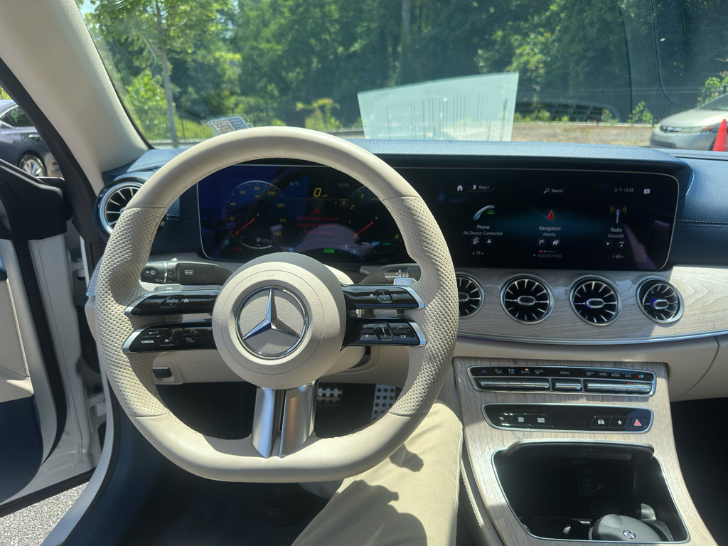 Used 2022 Mercedes-Benz E 450 Cabriolet image 2