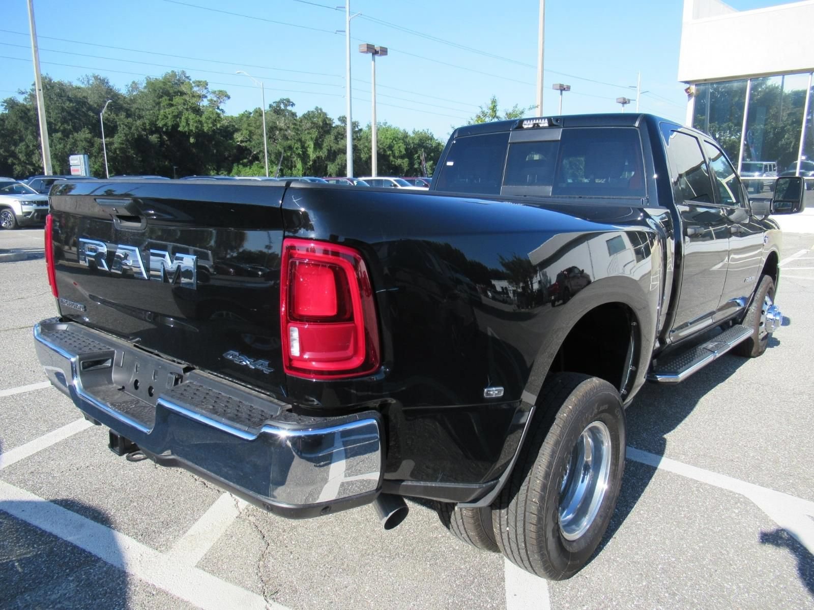 New 2026 RAM 3500 Big Horn AWD/4WD image 7